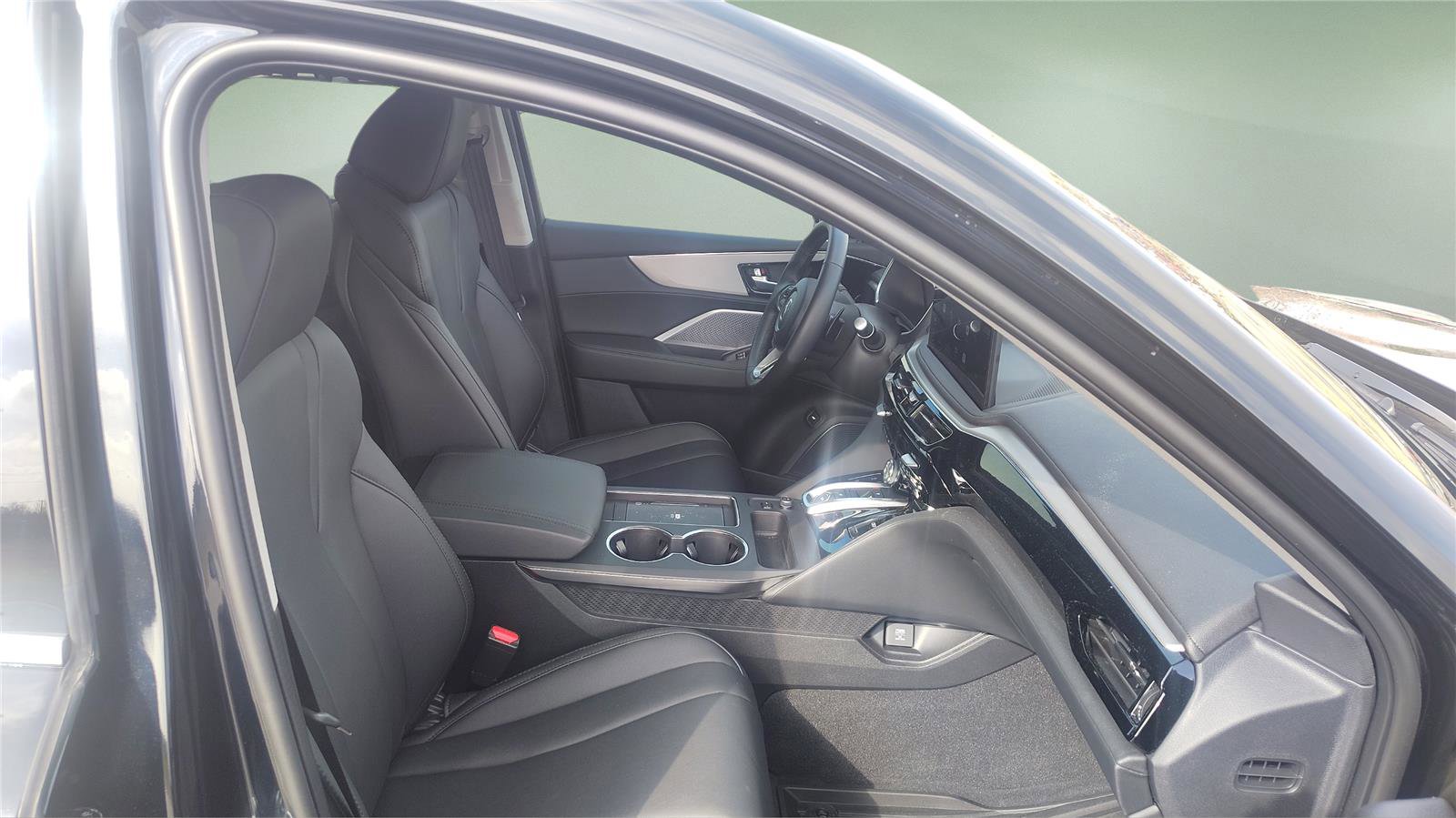 Certified 2025 Acura MDX SH-AWD image 11