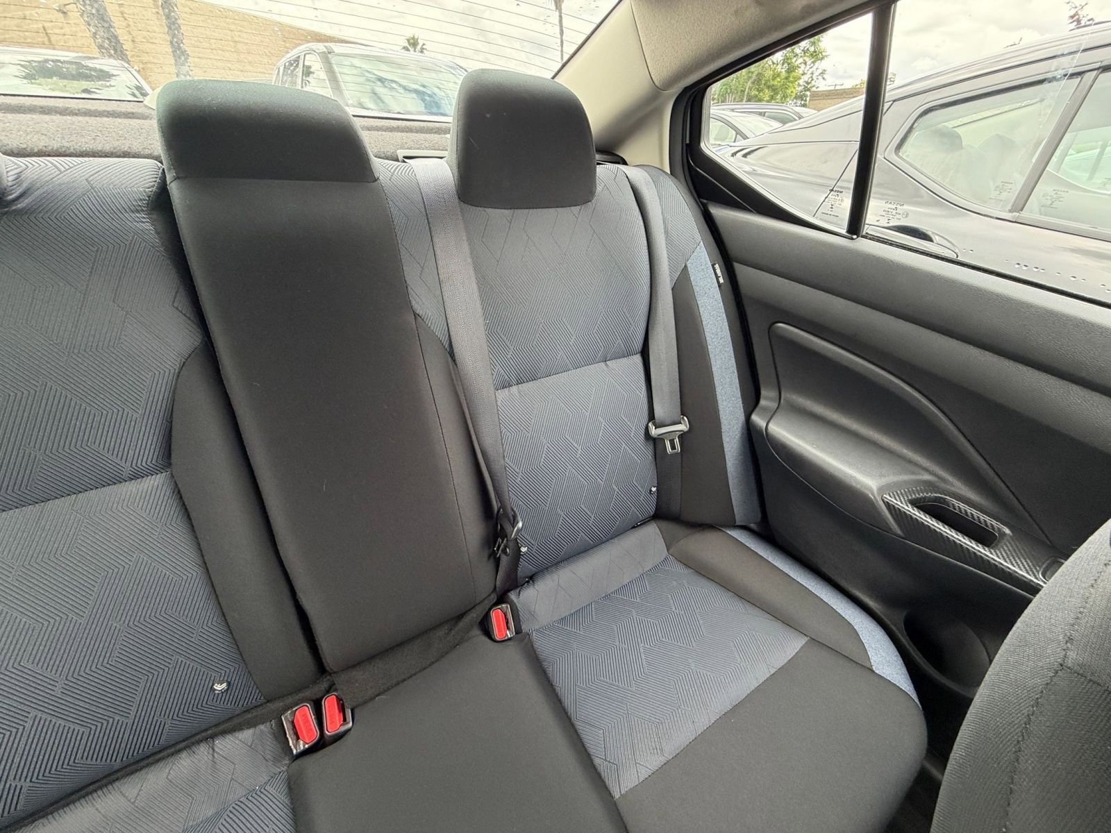 Used 2025 Nissan Versa SV FWD image 35