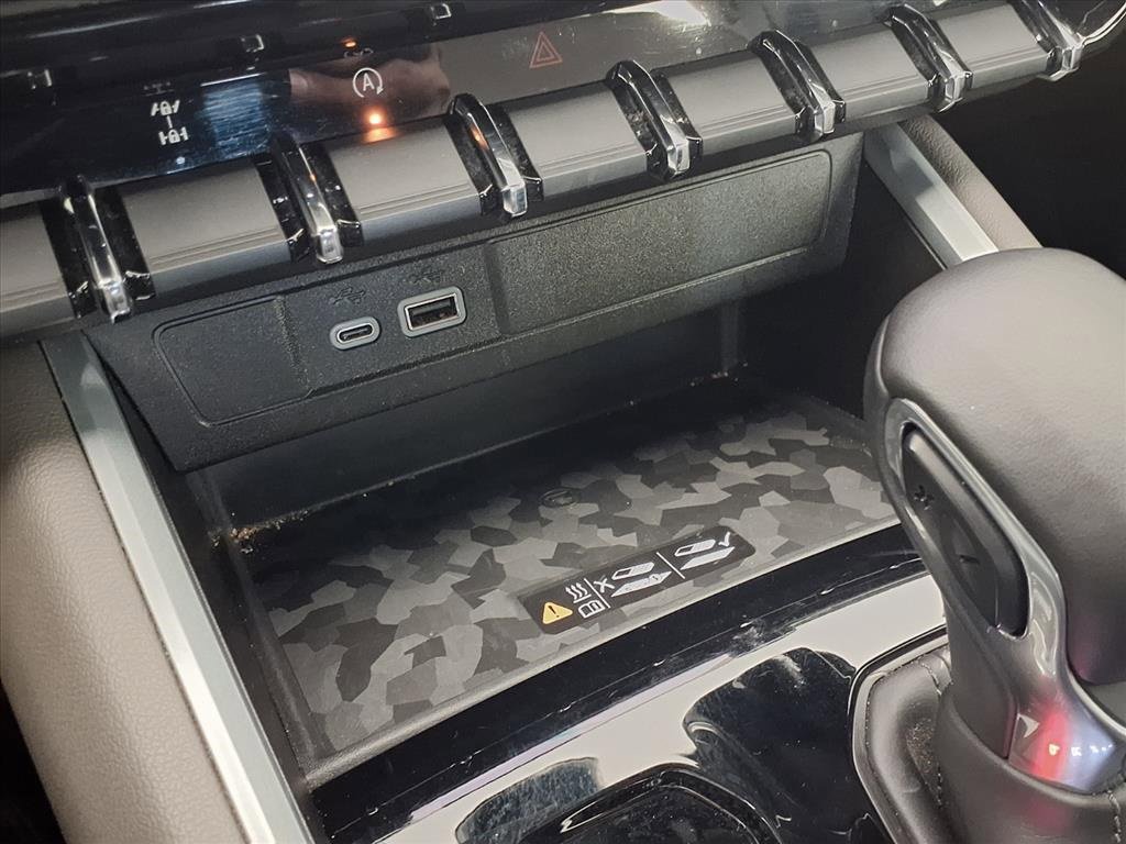 Used 2023 Chevrolet Colorado ZR2 w/ Desert Boss Special Edition image 7