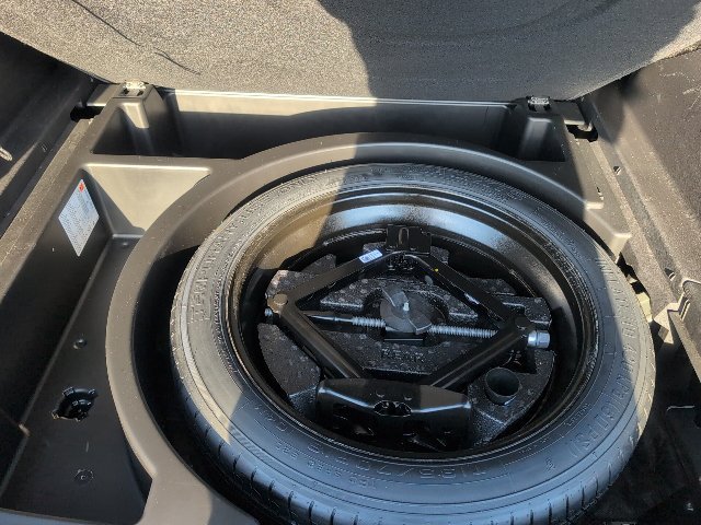 Used 2024 Chevrolet Blazer LT w/ Convenience Package FWD image 33