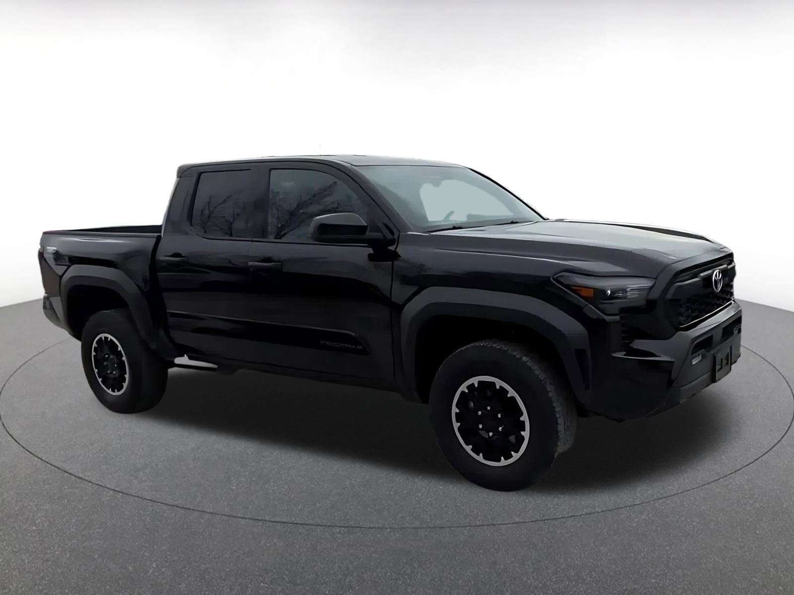Used 2025 Toyota Tacoma SR image 15