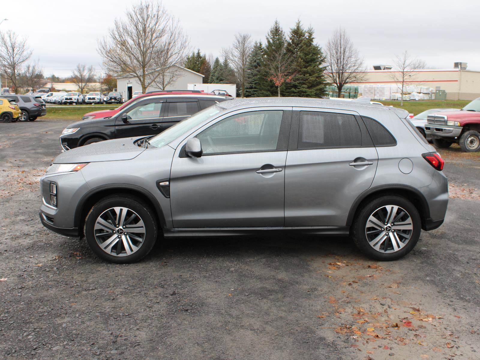 Used 2024 Mitsubishi Outlander Sport ES image 5