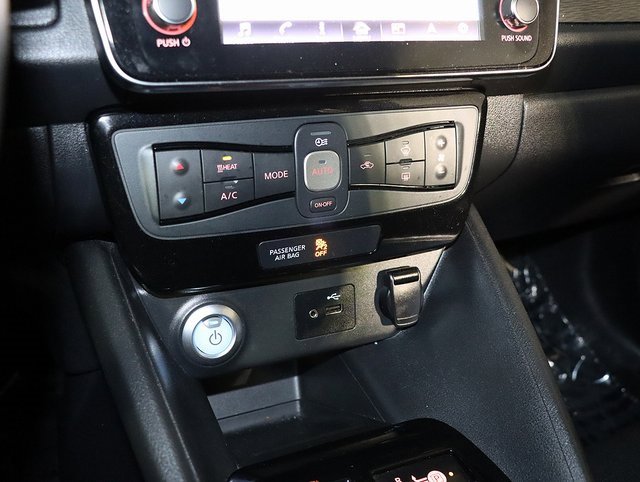 Used 2019 Nissan Leaf SV image 20