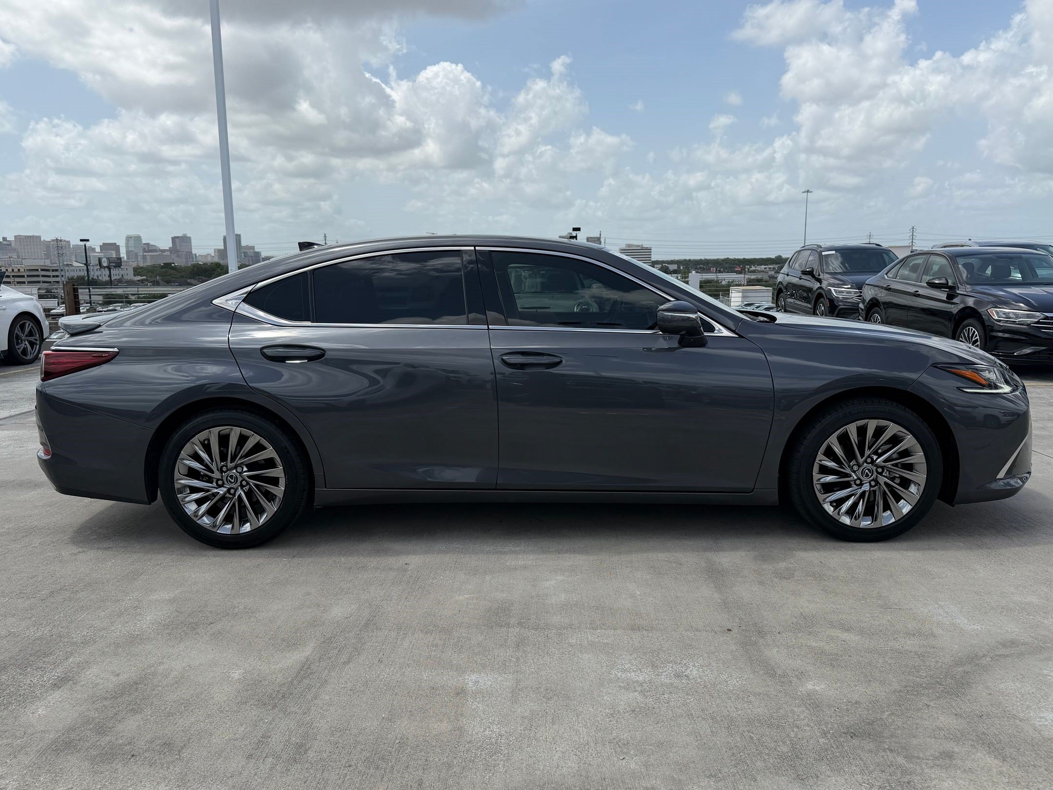 Used 2024 Lexus ES 350 Ultra Luxury FWD image 8
