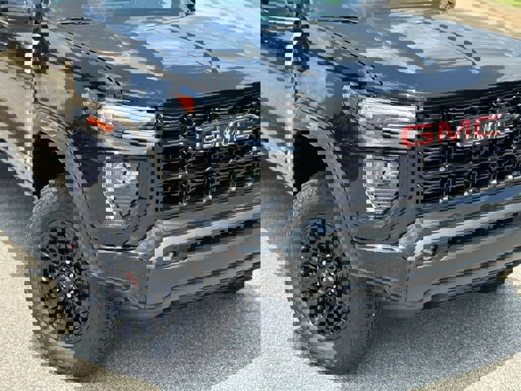 New 2026 GMC Canyon Elevation w/ Convenience Package image 6