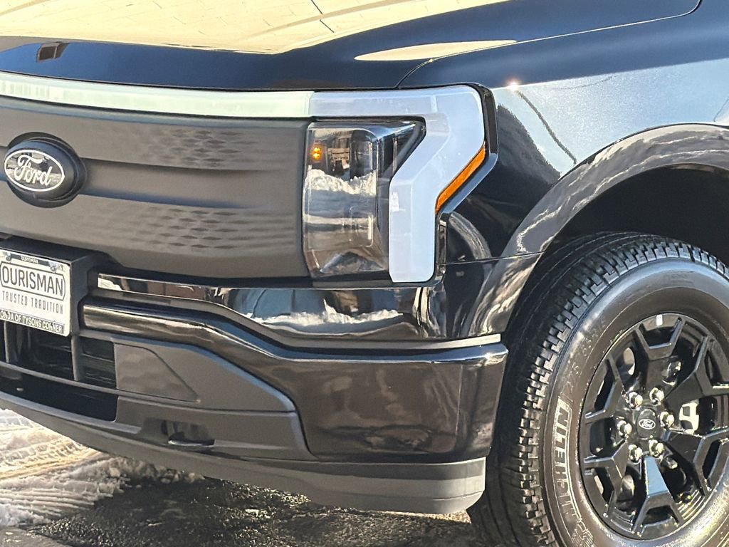 Used 2025 Ford F150 Lightning XLT image 6
