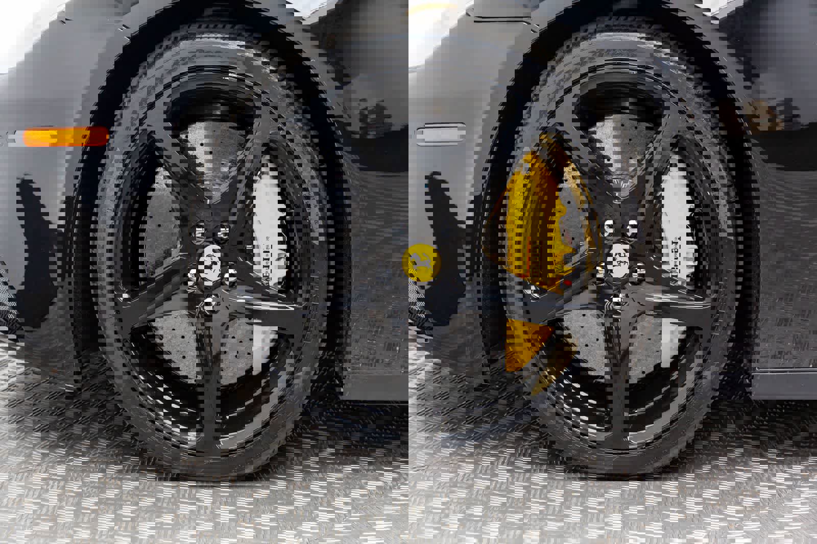 Used 2015 Ferrari FF image 8