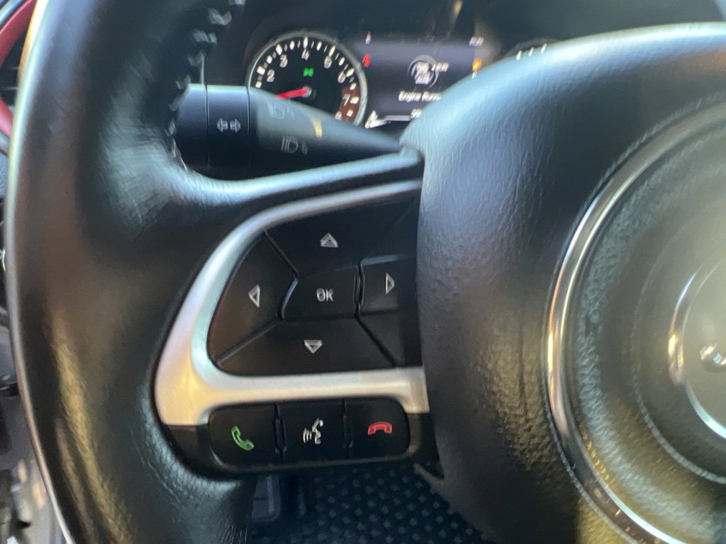 Used 2020 Jeep Renegade Trailhawk w/ Cold Weather Group image 18