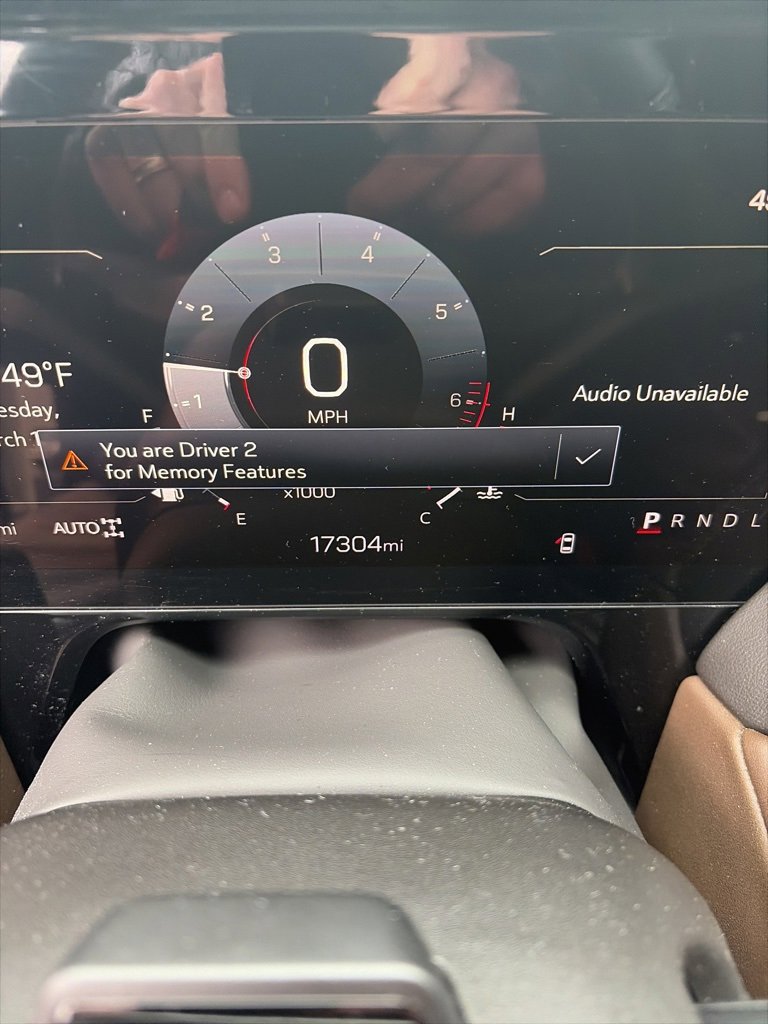 Used 2025 GMC Yukon XL Denali Ultimate image 5