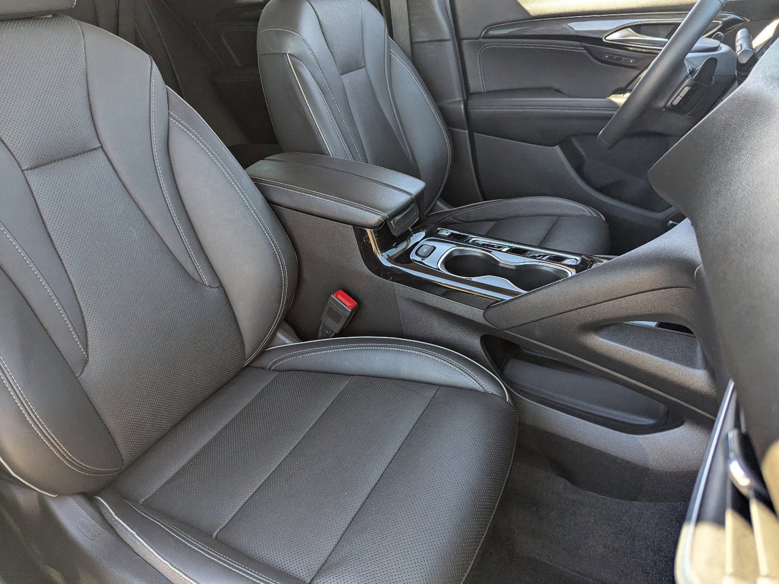 Used 2021 Buick Envision Essence w/ Technology Package I image 11