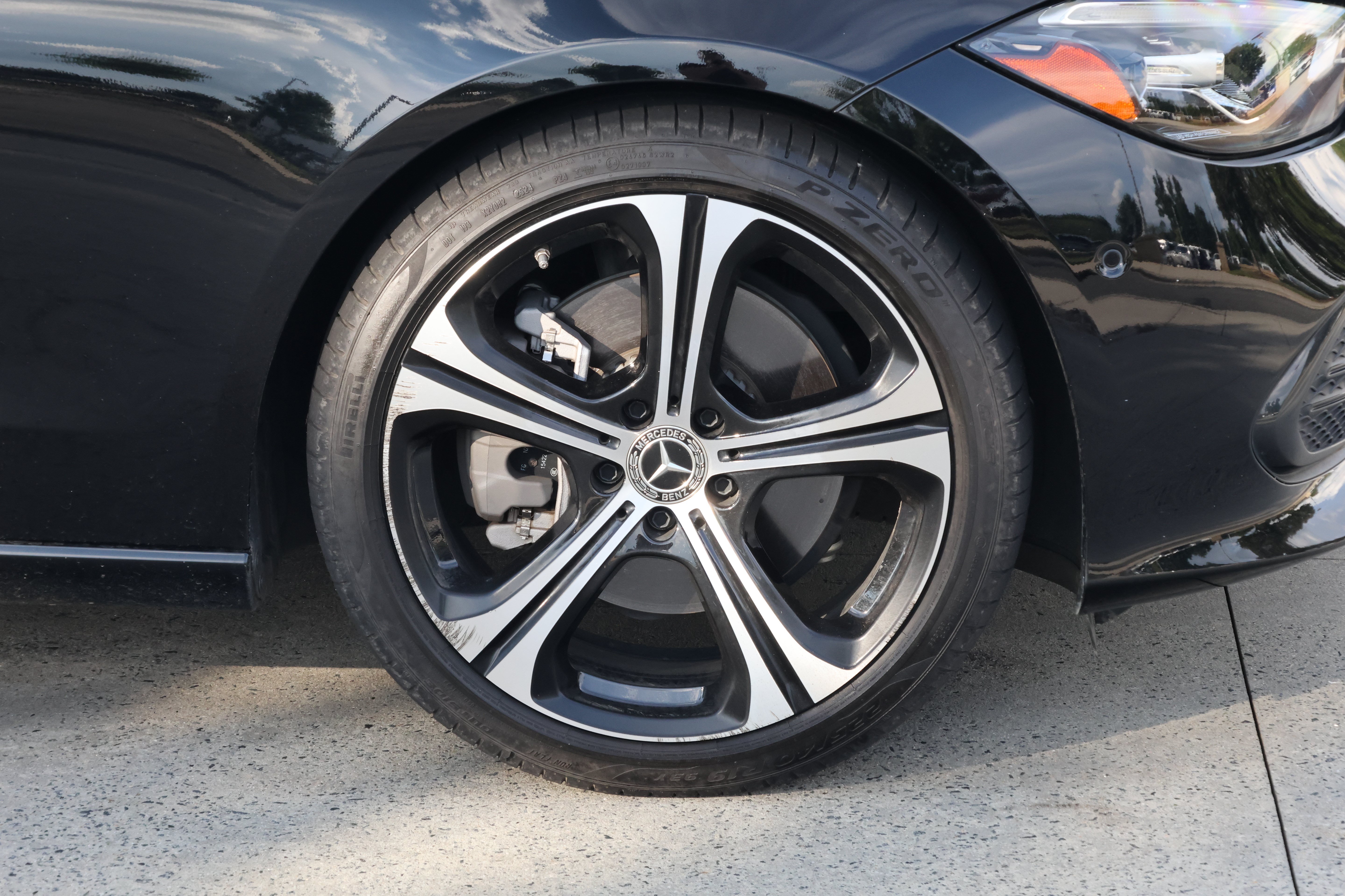 Used 2023 Mercedes-Benz C 300 Sedan image 11