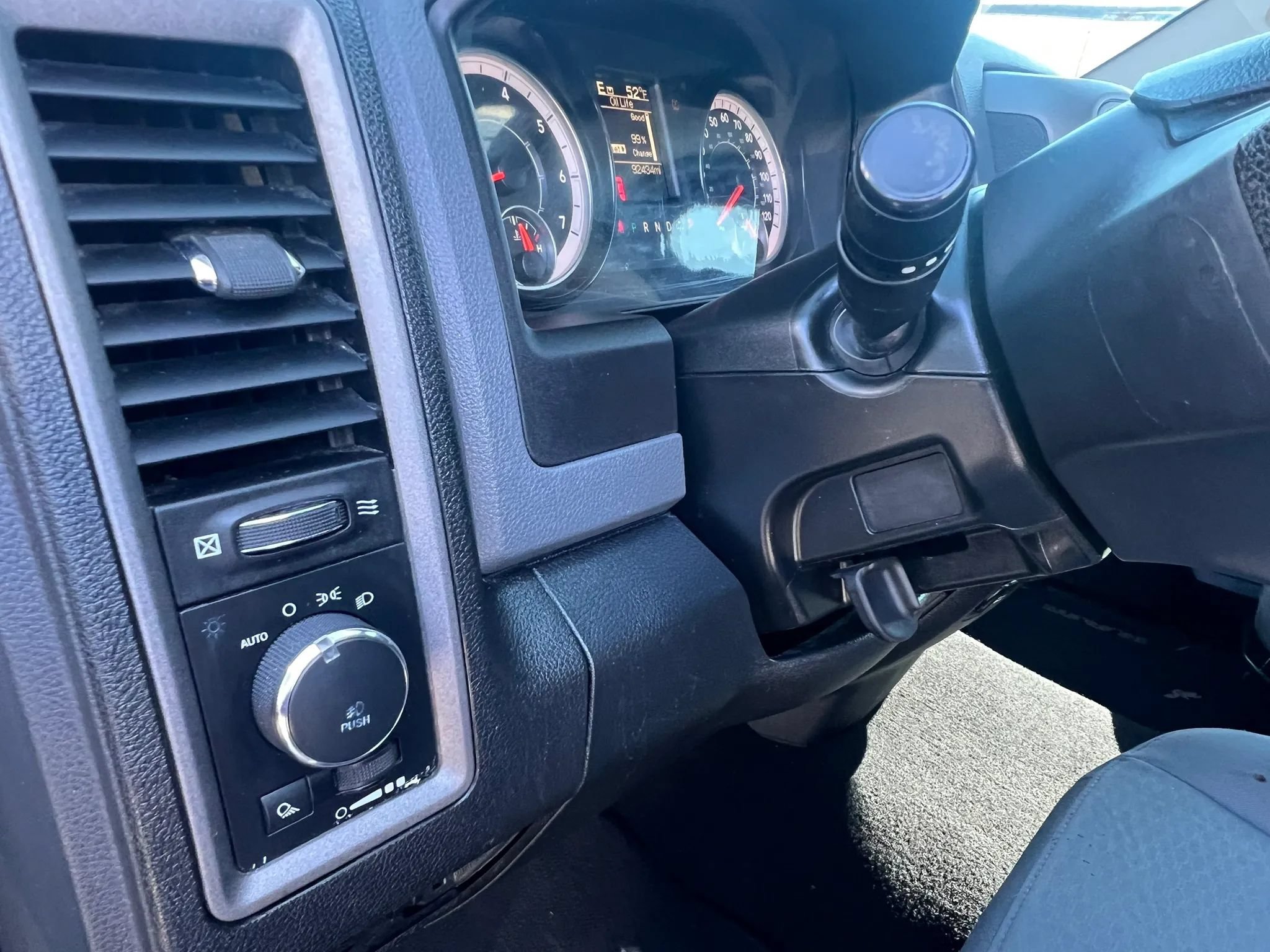 Used 2017 RAM 1500 Express AWD/4WD image 13