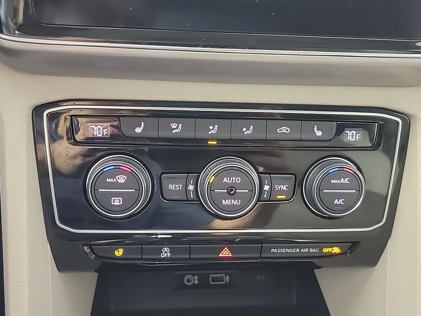 Used 2019 Volkswagen Atlas SEL image 30