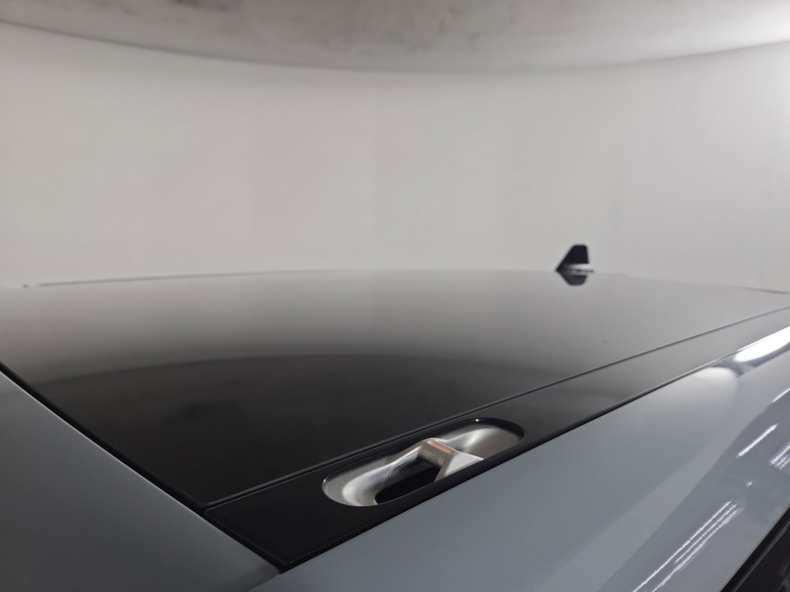 Used 2022 Rivian R1T Adventure image 13