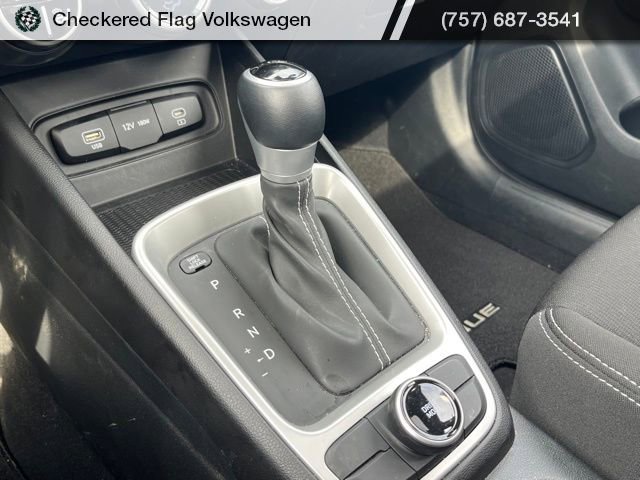 Used 2023 Hyundai Venue SEL w/ Cargo Package image 39