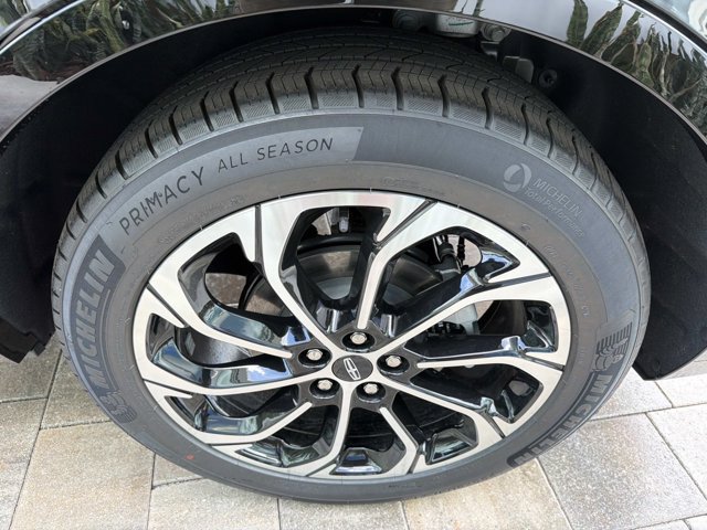New 2026 Lincoln Nautilus Reserve AWD/4WD image 32