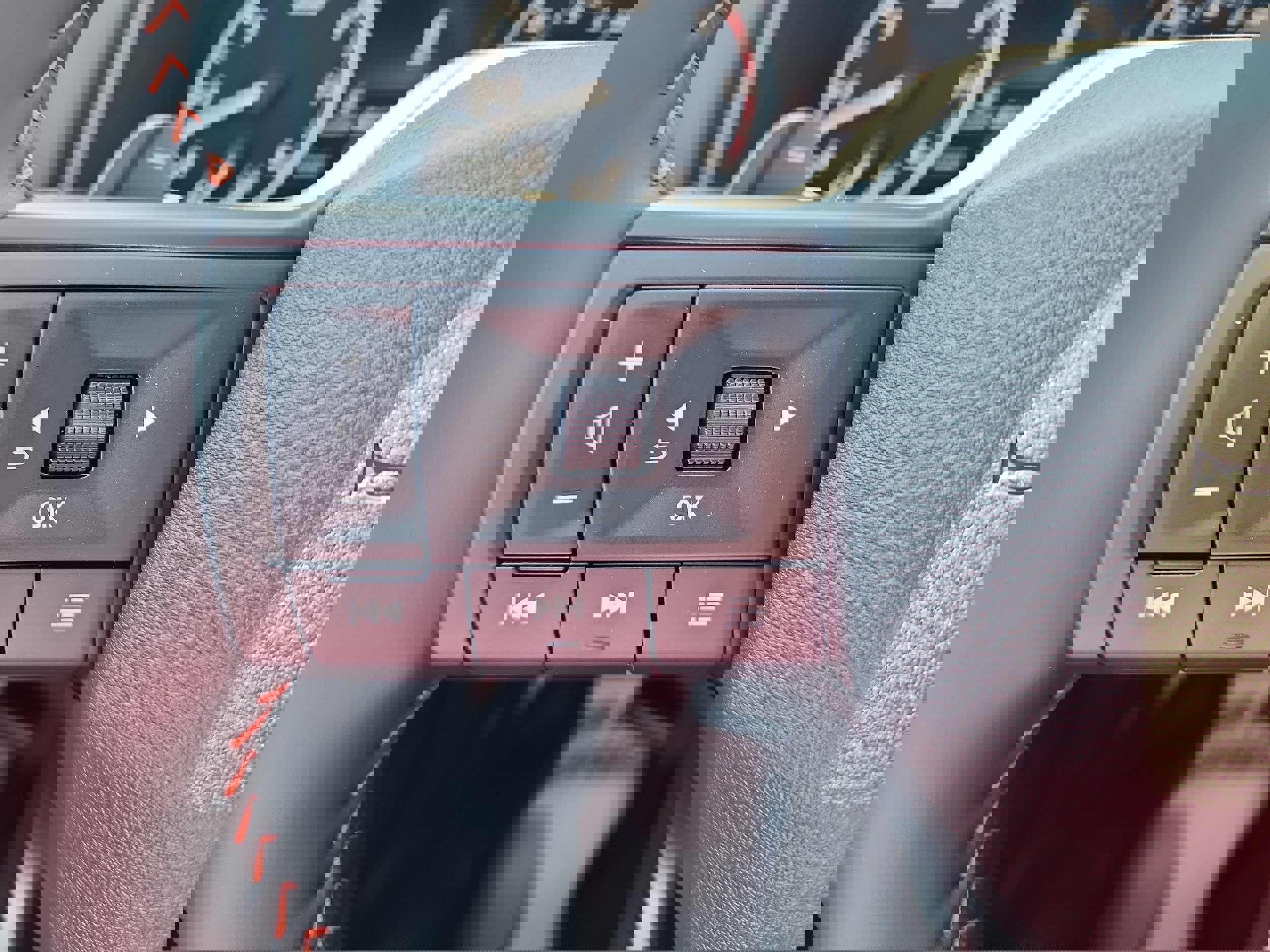 New 2026 Nissan Rogue SV image 18