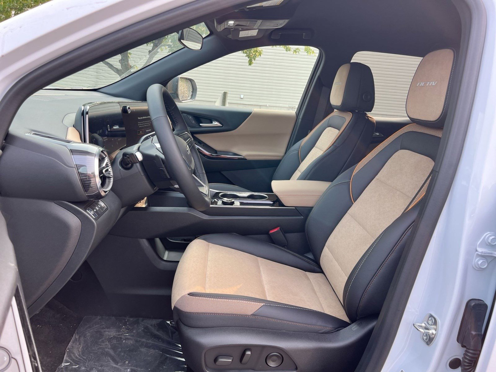 New 2026 Chevrolet Equinox ACTIV image 11