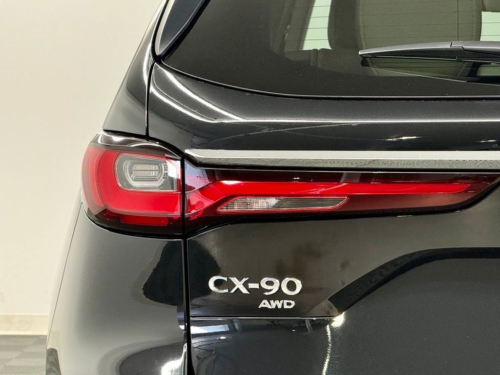 Used 2025 MAZDA CX-90 Plug-In Hybrid w/ Premium Plus image 11
