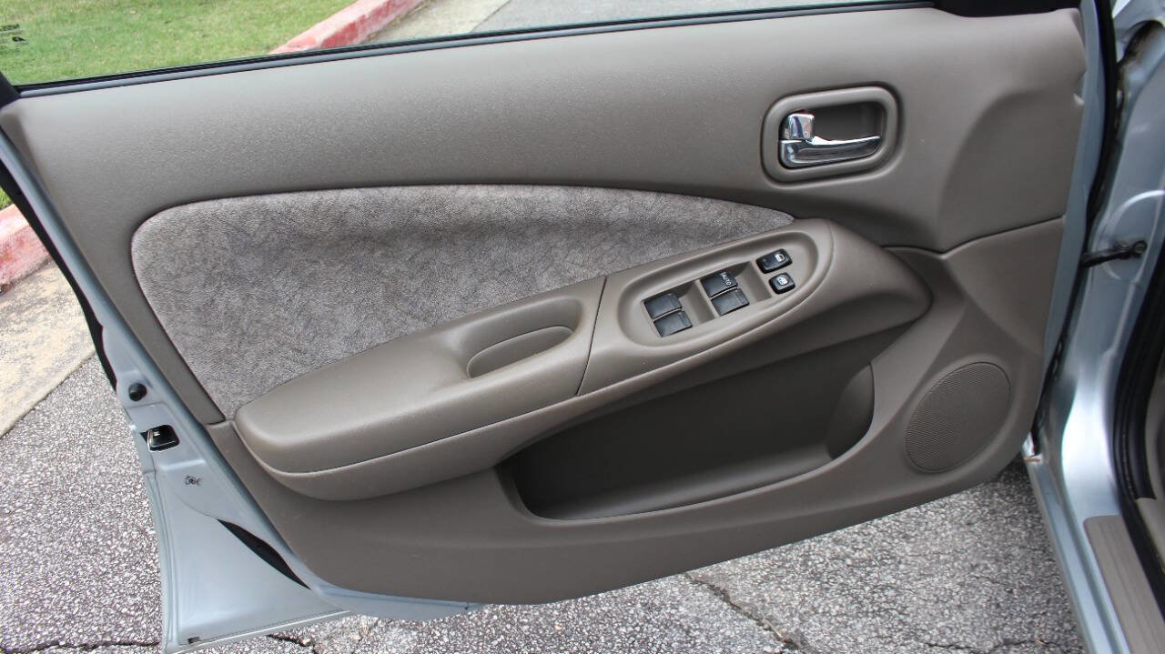 Used 2002 Nissan Sentra GXE image 29