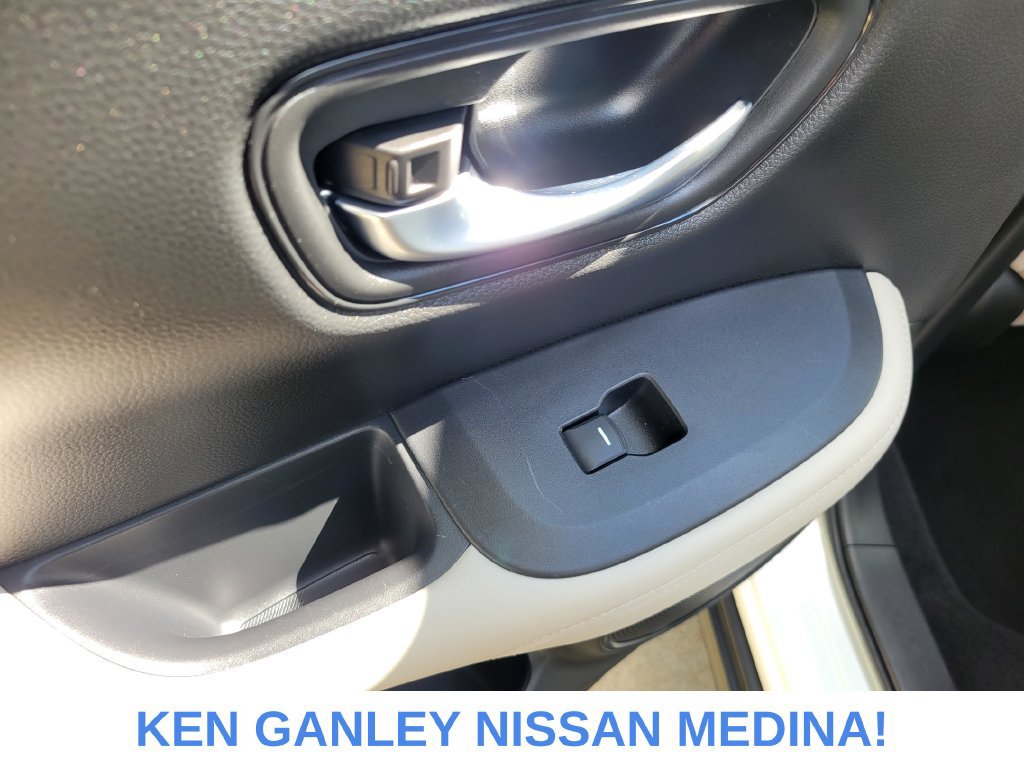 Used 2024 Honda HR-V LX image 39