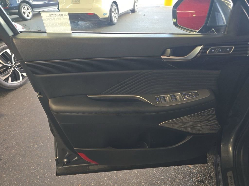Used 2023 Hyundai Palisade Calligraphy image 16