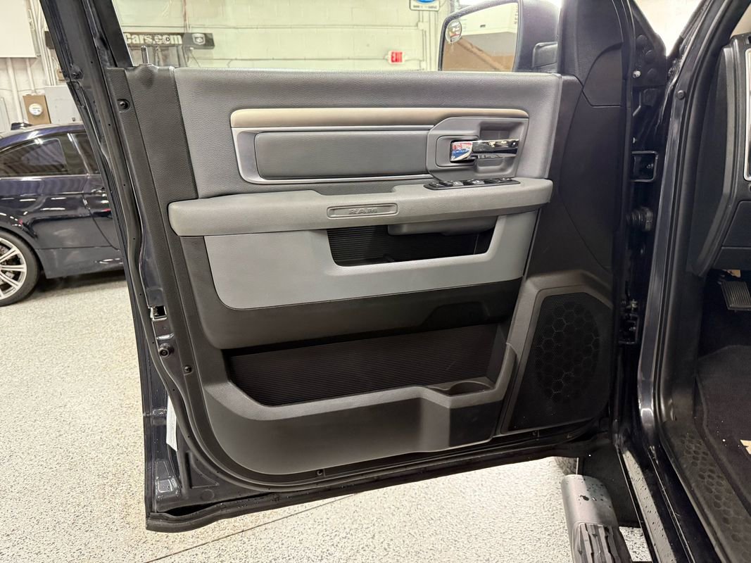 Used 2016 RAM 1500 Classic SLT image 10