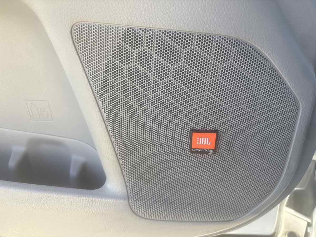 Used 2016 Toyota Highlander Limited Platinum image 9