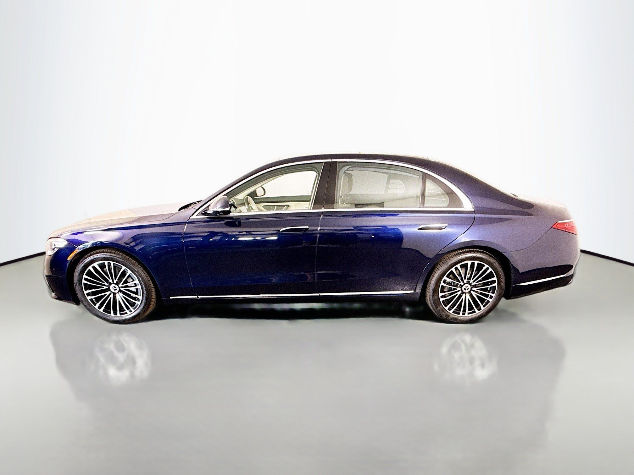 Used 2023 Mercedes-Benz S 580 4MATIC Sedan image 6