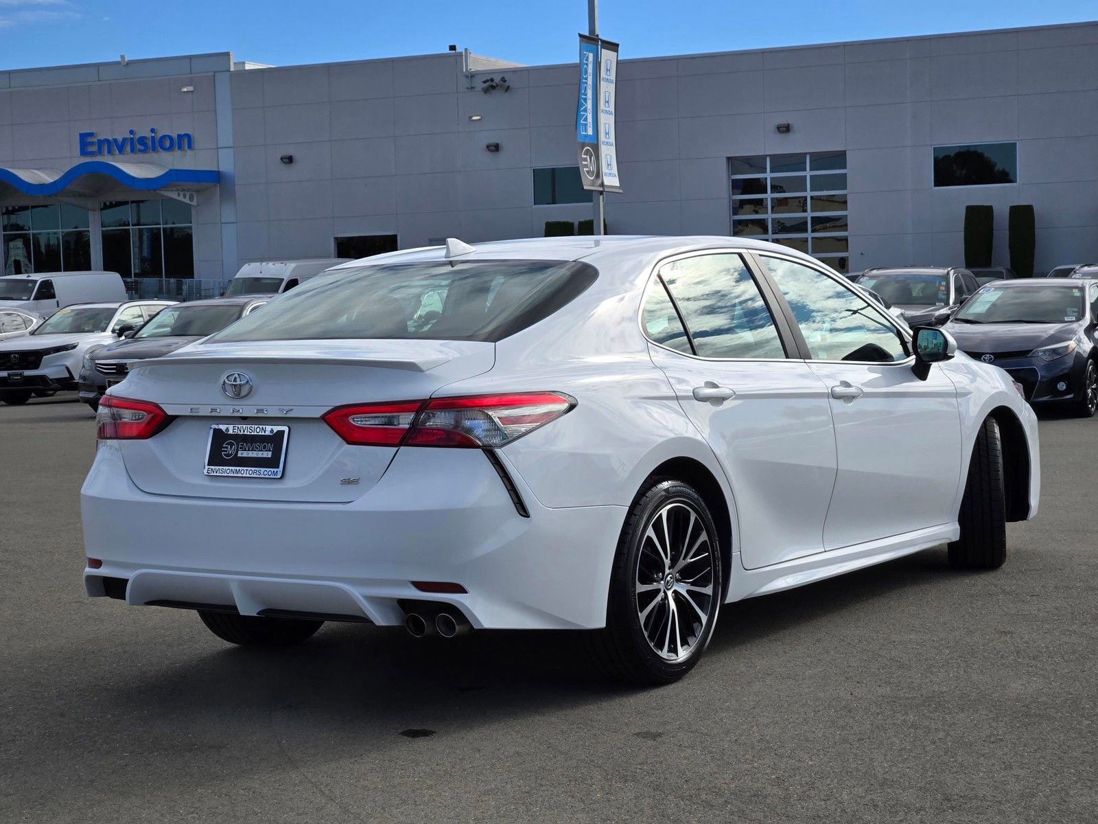 Used 2019 Toyota Camry SE image 7