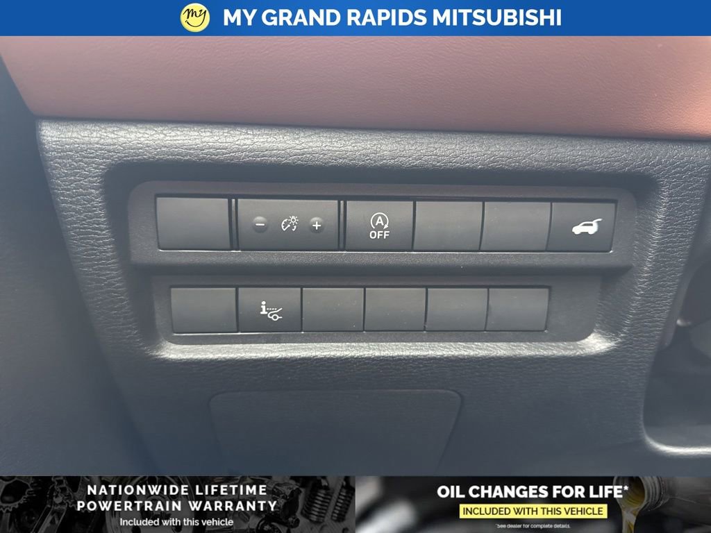 New 2026 Mitsubishi Outlander SEL AWD/4WD image 32
