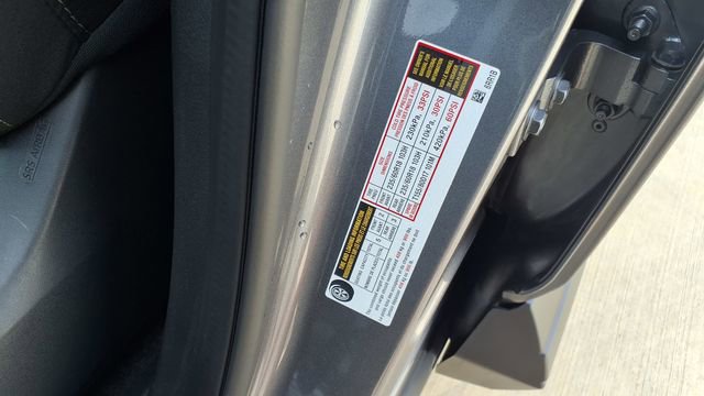 Used 2025 Nissan Rogue SV image 31