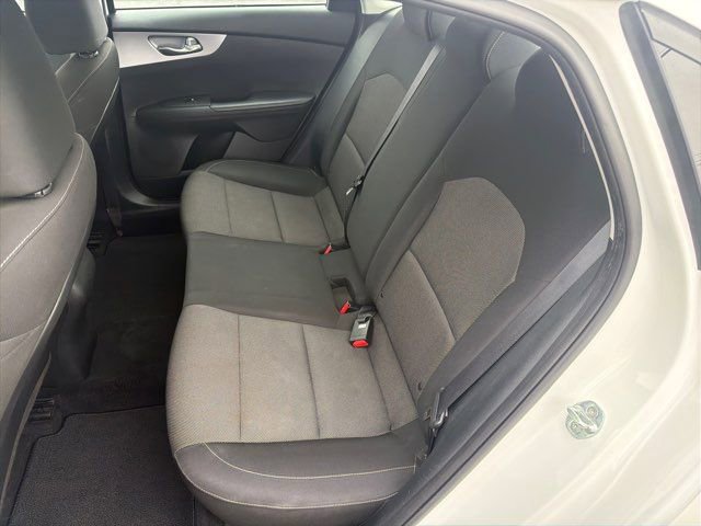 Used 2022 Kia Forte LXS image 19