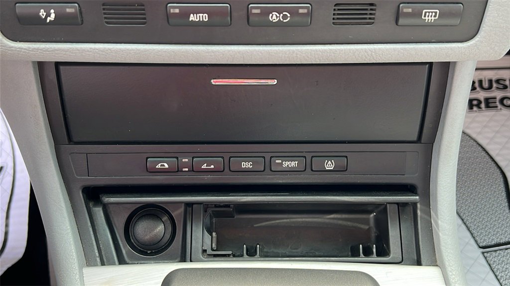 Used 2006 BMW M3 Convertible image 25