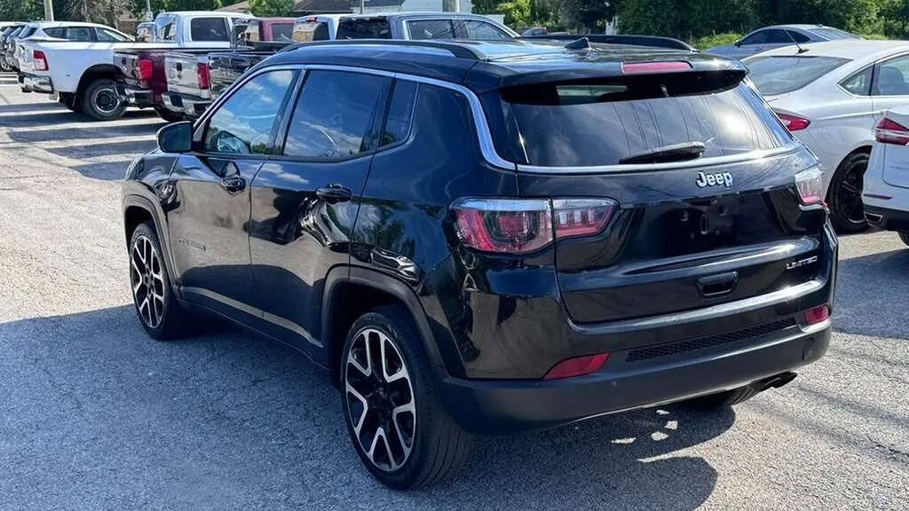 Used 2020 Jeep Compass Limited FWD image 4