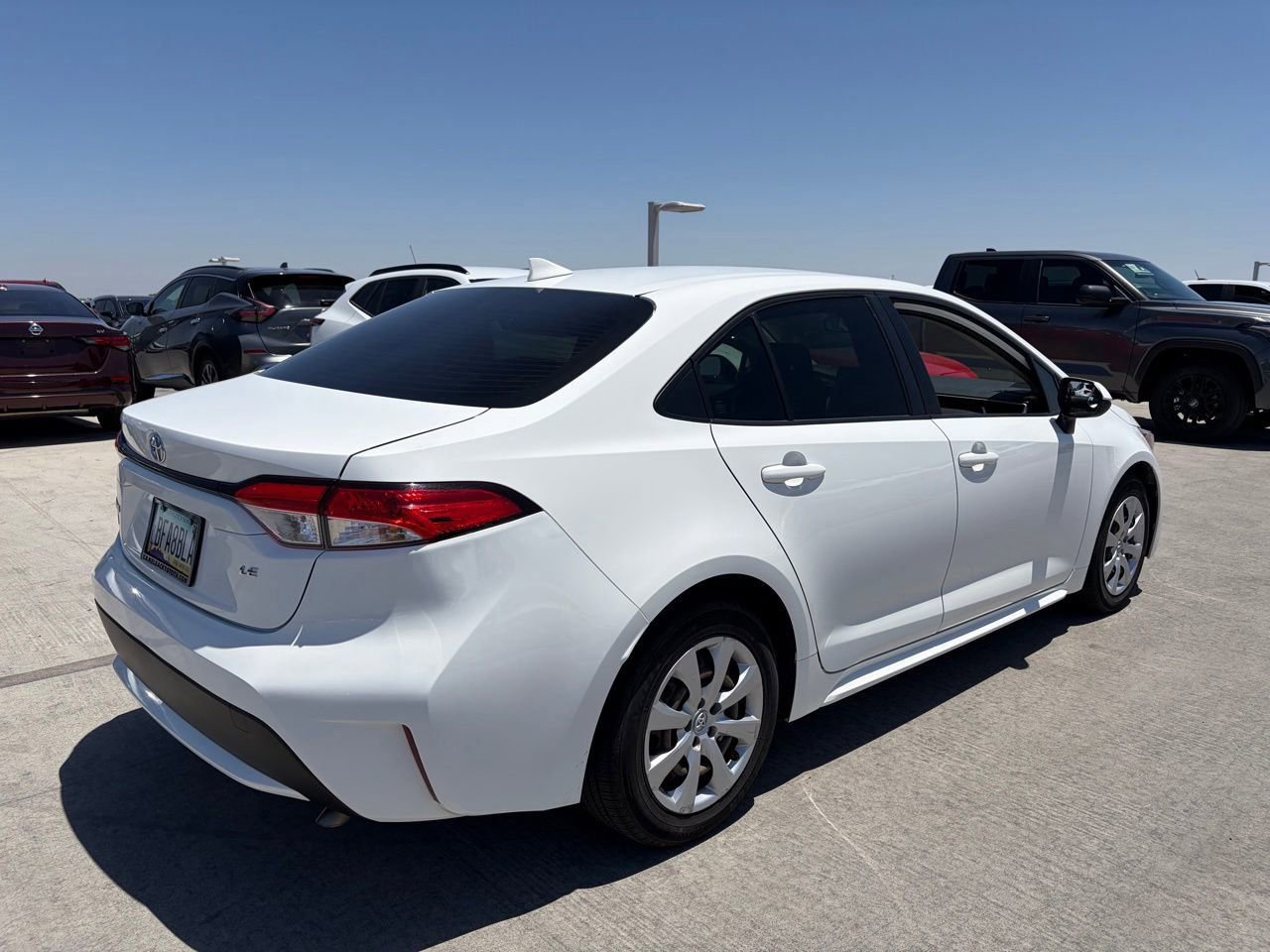 Used 2020 Toyota Corolla LE FWD image 2