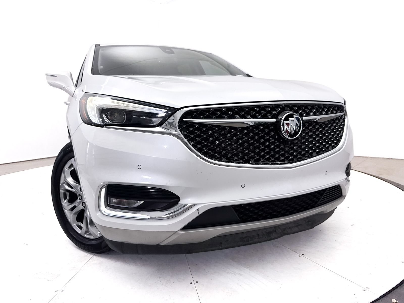 Used 2019 Buick Enclave Avenir w/ Avenir Technology Package FWD image 8
