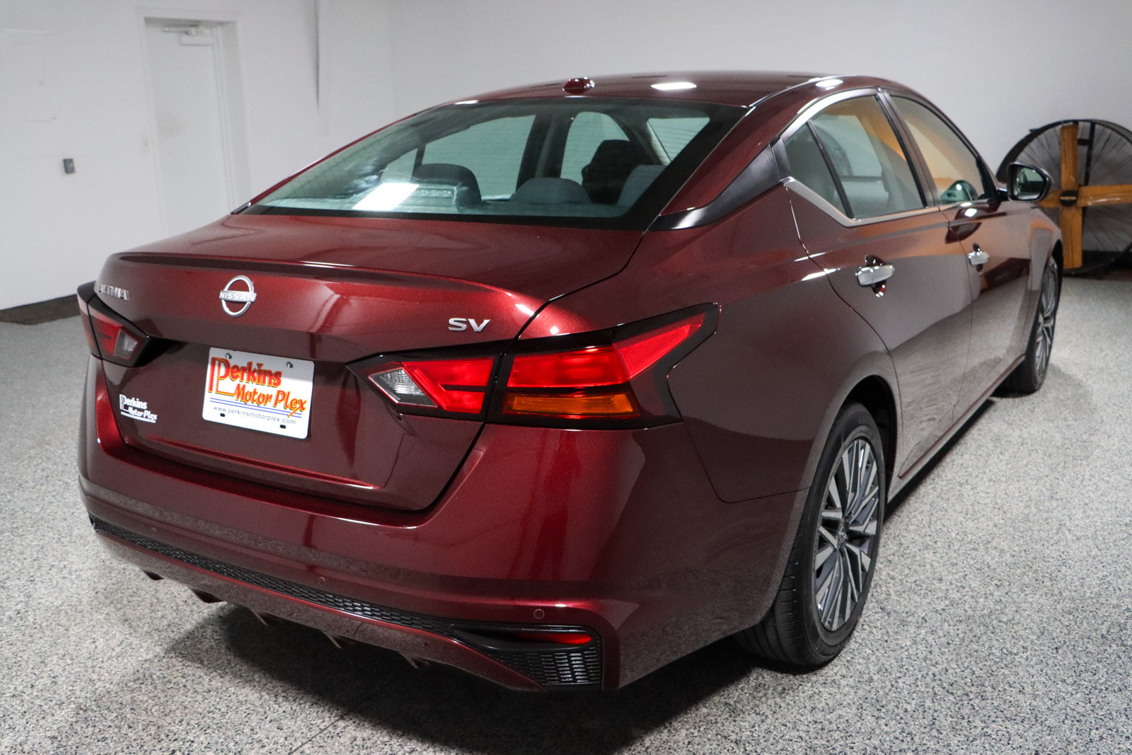 Used 2024 Nissan Altima 2.5 SV FWD image 7