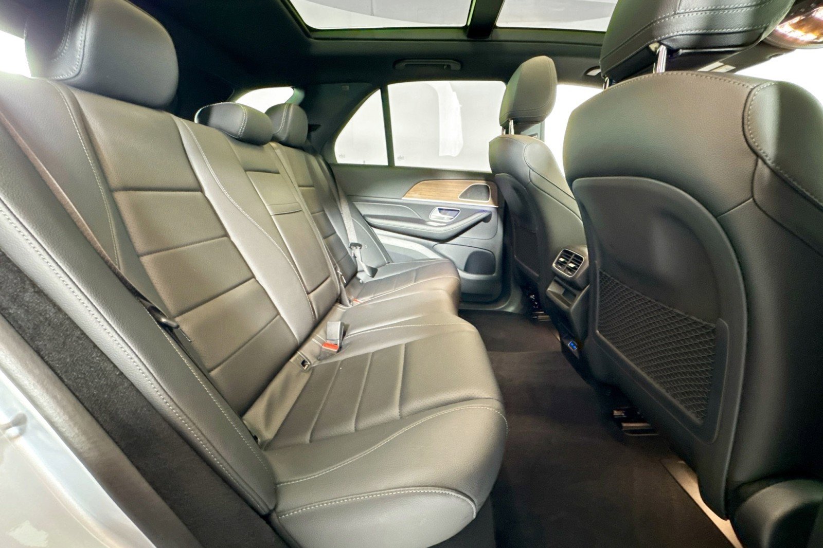 Certified 2025 Mercedes-Benz GLE 350 4MATIC w/ Winter Package image 26