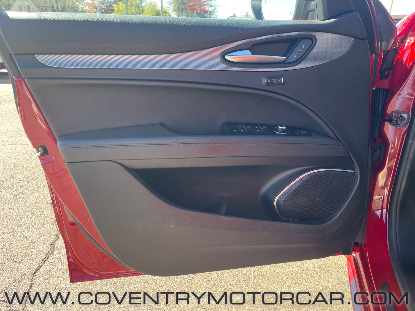 Used 2022 Alfa Romeo Stelvio Veloce image 32