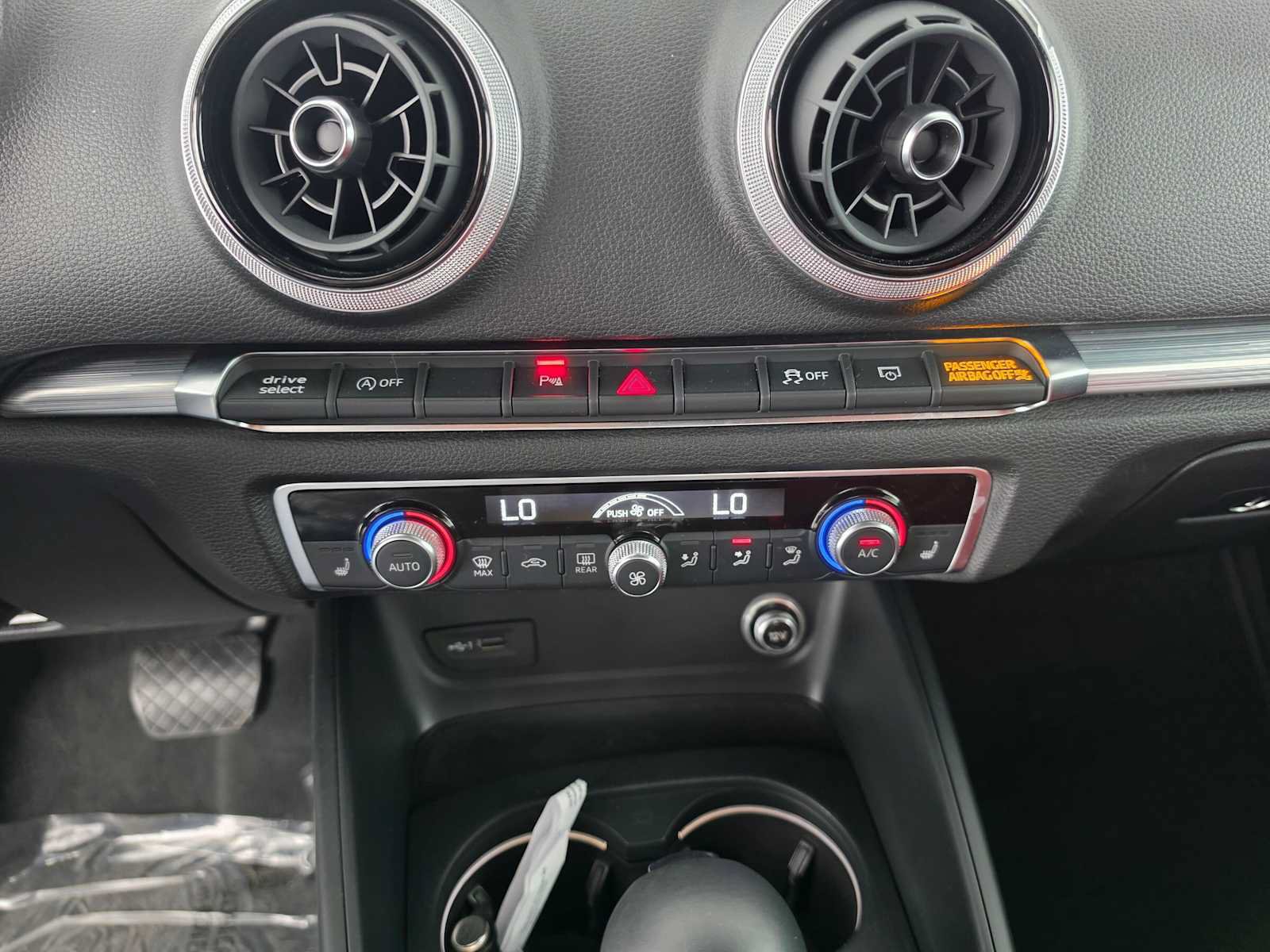 Used 2020 Audi A3 2.0T Premium Plus w/ Premium Plus Package FWD image 27