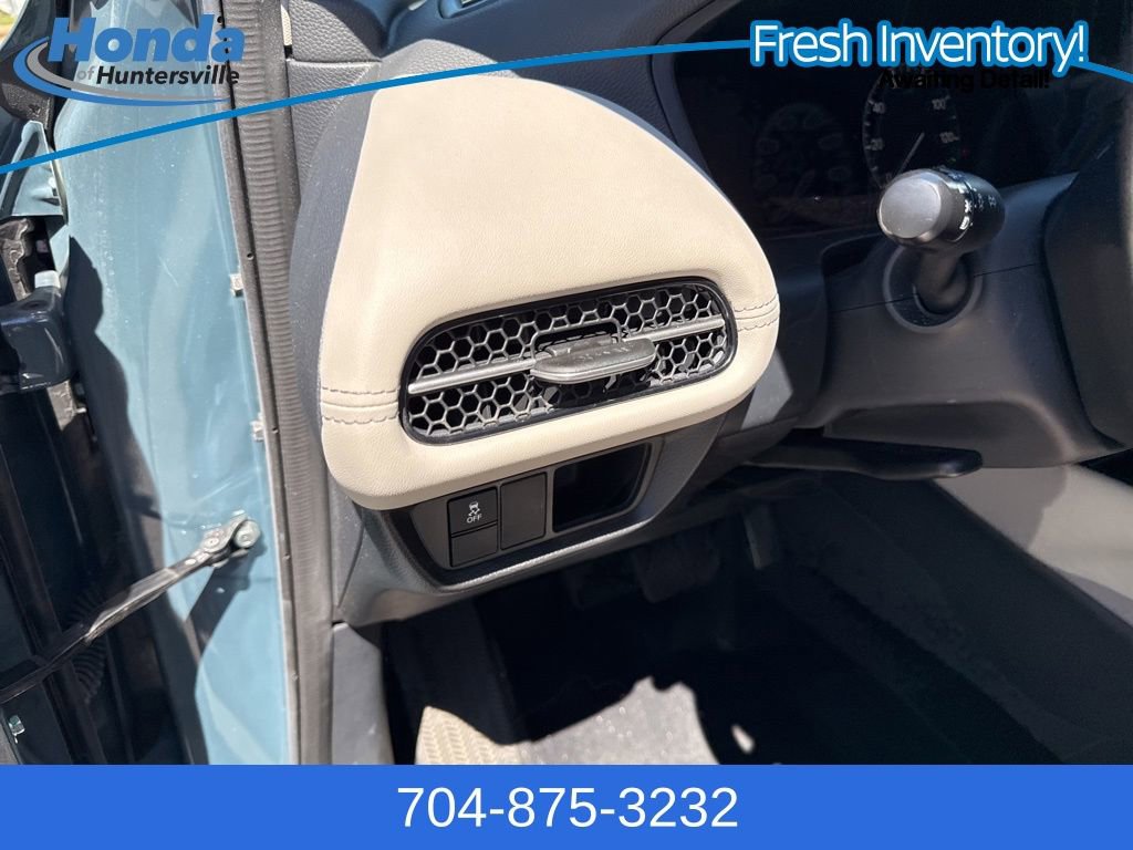 Used 2024 Honda HR-V EX-L image 17