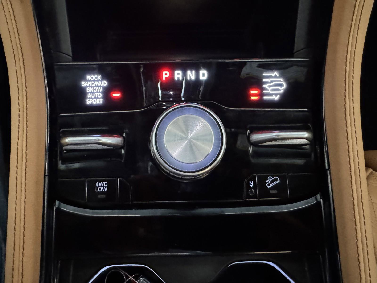 Used 2024 Jeep Grand Cherokee Summit image 18