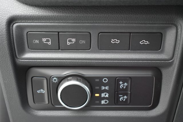 Used 2024 Ford F150 Lightning Lariat image 18