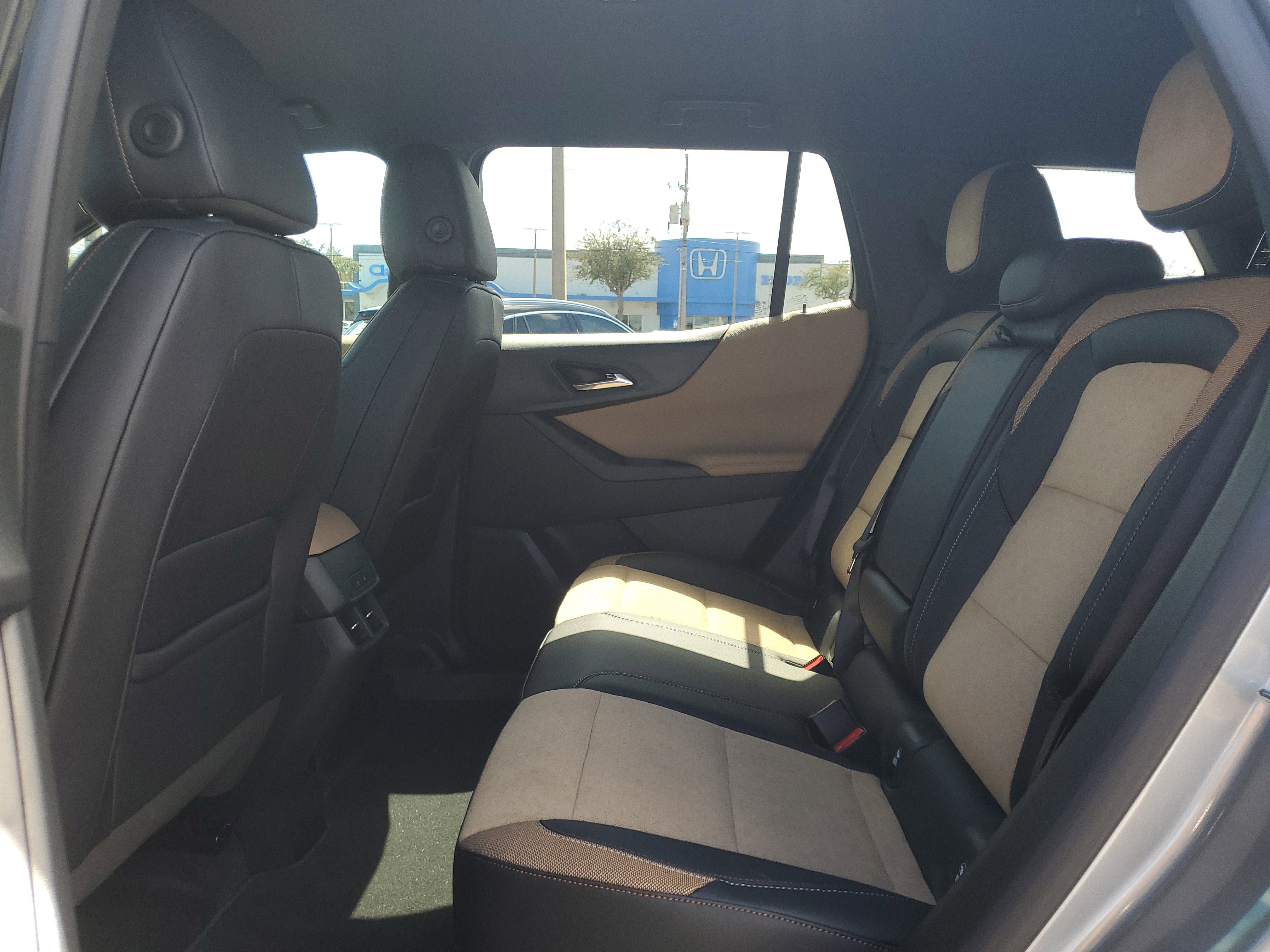 Used 2026 Chevrolet Equinox ACTIV w/ Convenience Package III image 15