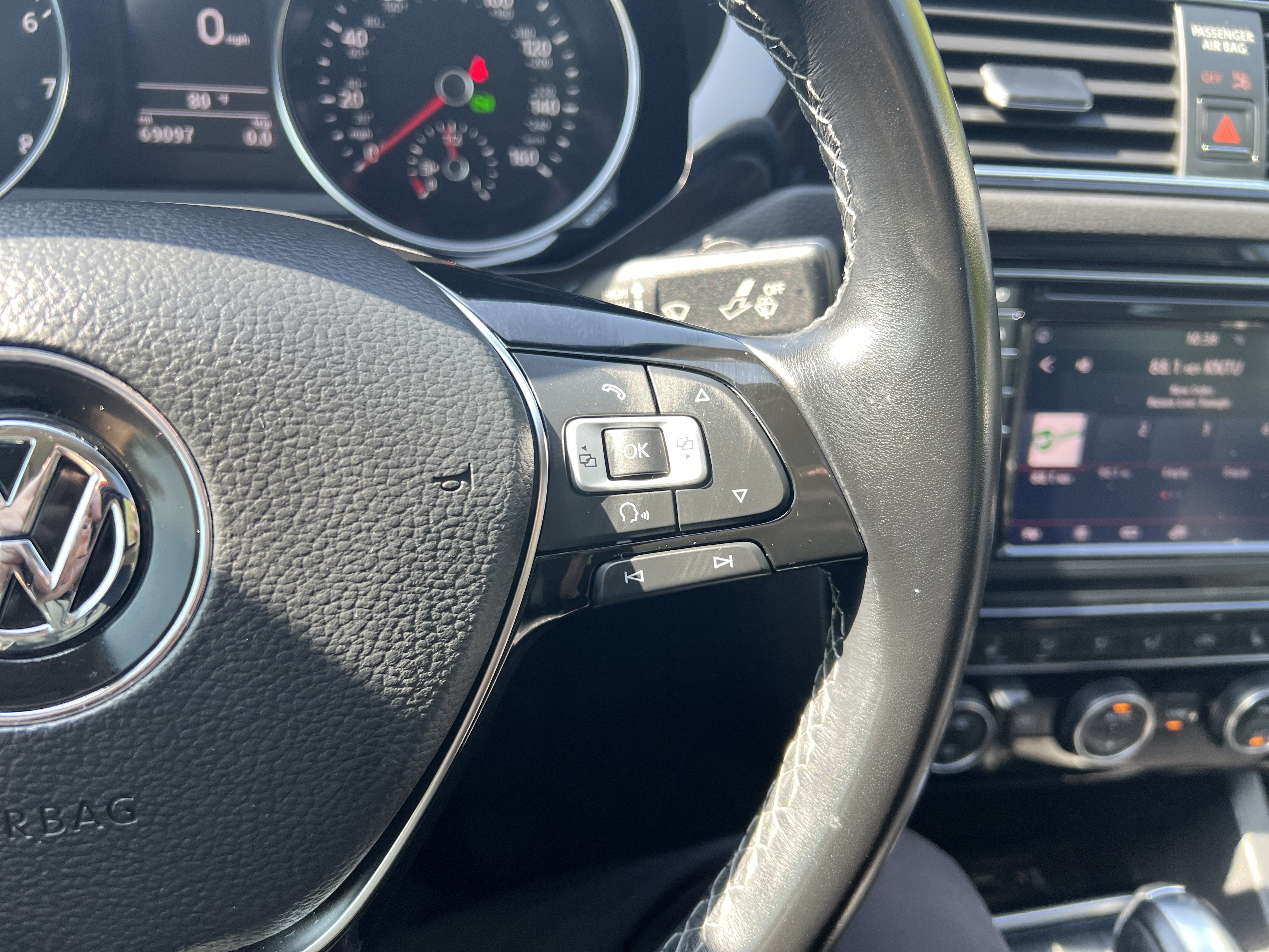 Used 2018 Volkswagen Jetta SEL FWD image 17