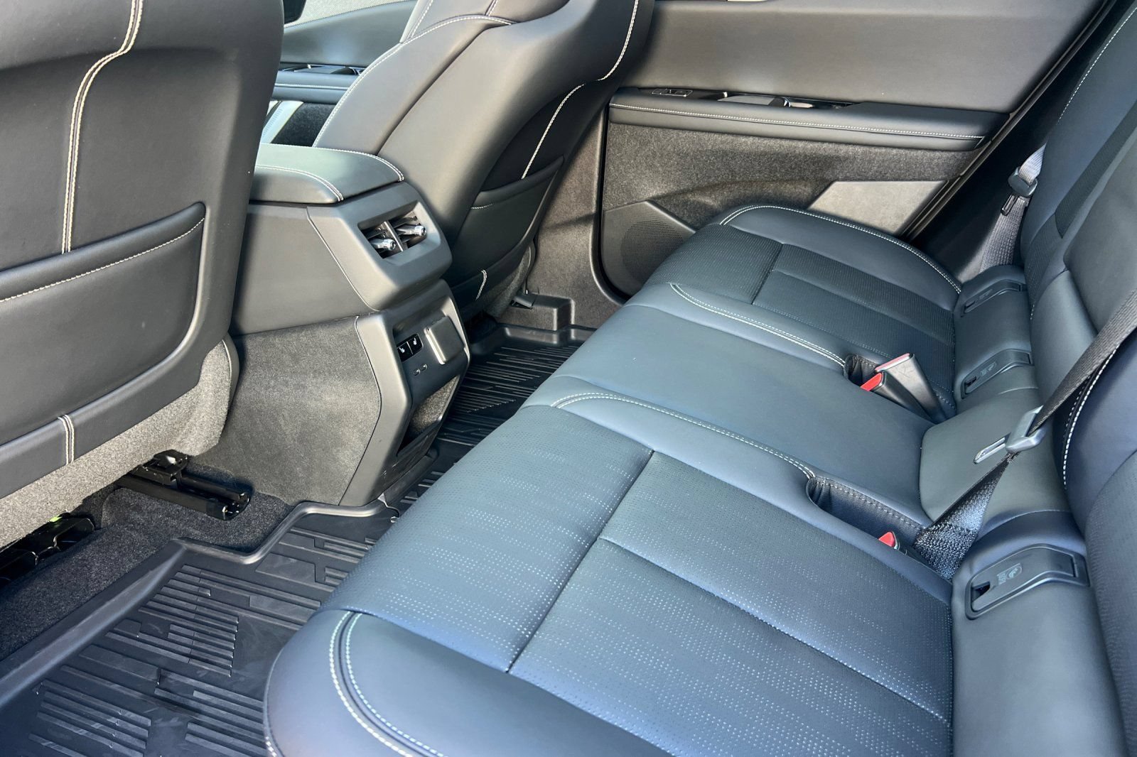 Used 2026 Cadillac Optiq Luxury 2 w/ LPO, Floor Liner Package RWD image 13