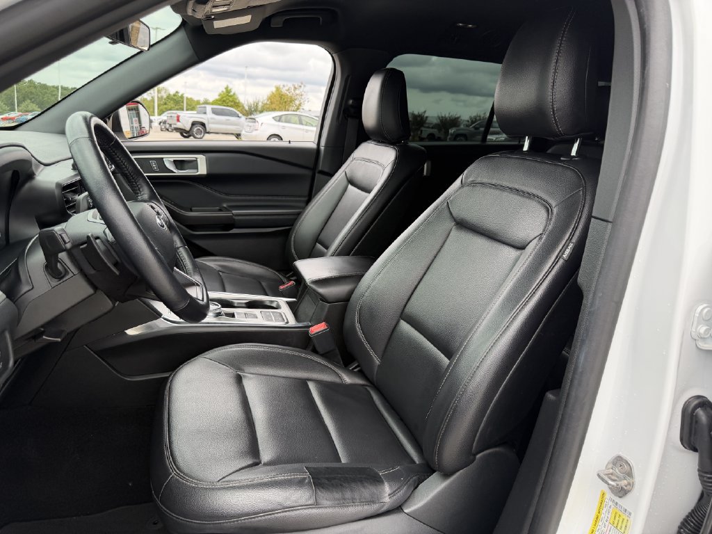 Used 2020 Ford Explorer XLT w/ Equipment Group 202A RWD image 23