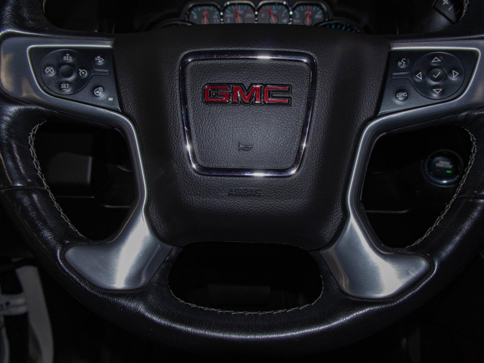 Used 2019 GMC Yukon SLT image 11