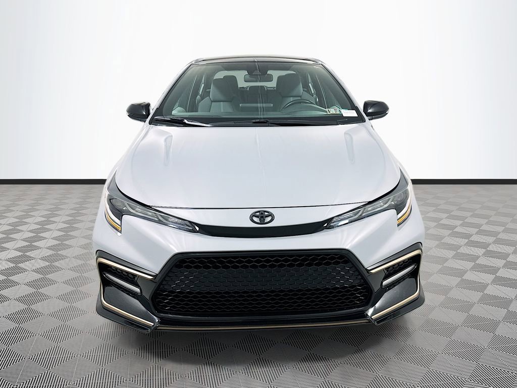 Used 2022 Toyota Corolla SE FWD image 2